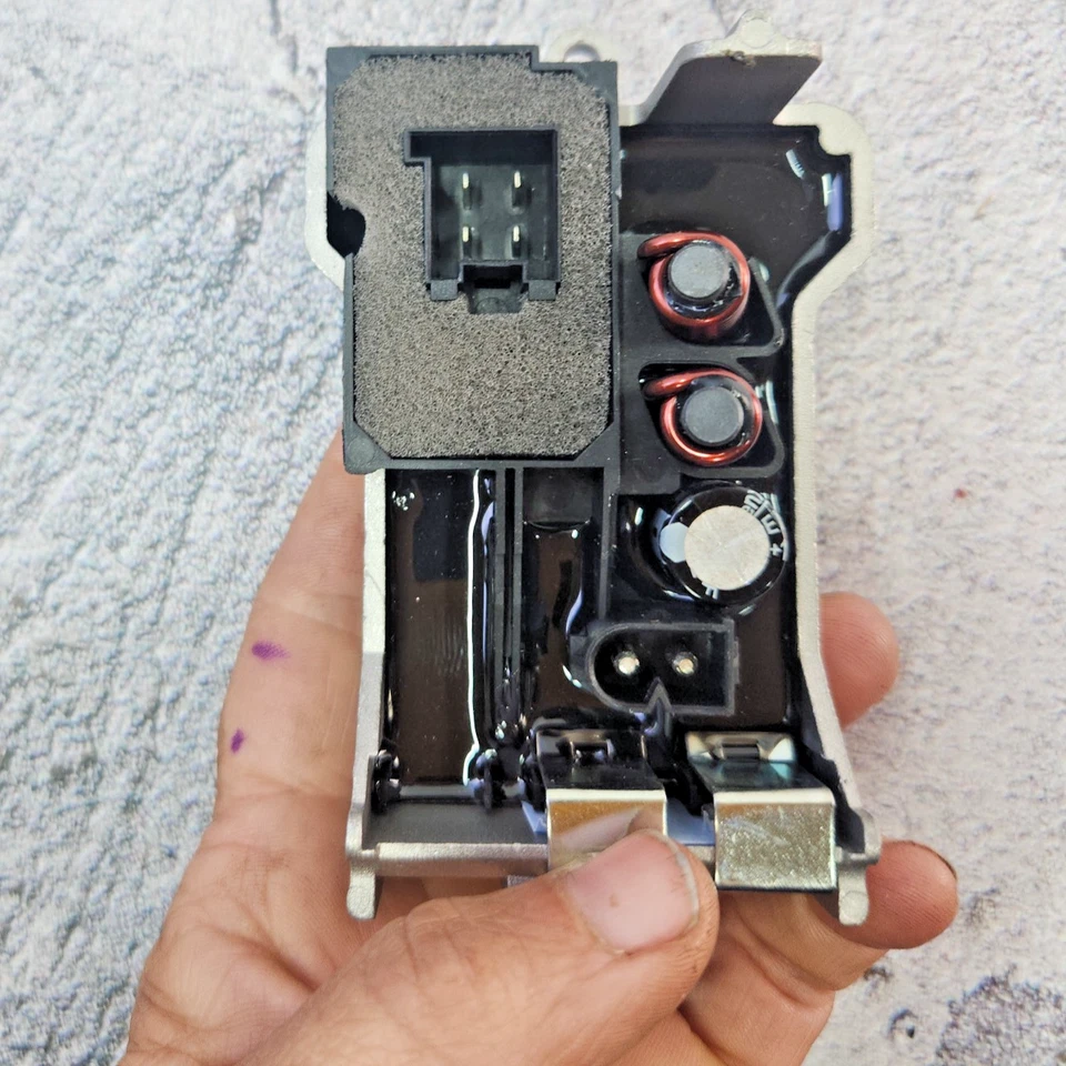 Dorman 973586 For Mercedes-Benz E280 E300 Blower Motor Resistor Kit With Harness - Image 3 of 4