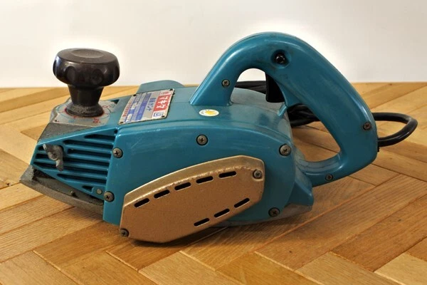 MAKITA  Curved 4 3/8 In.PLANER 1002BA 1002B-A 100v,110mm 50-60Hz 1050W JAPAN JP - Image 2 of 4