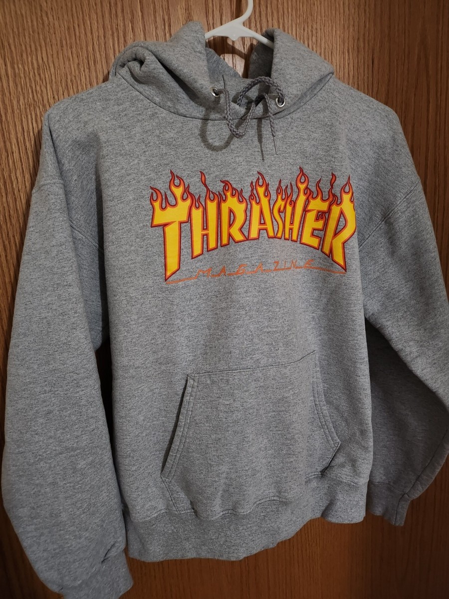 パーカー・フーディ THRASHER Burning Car Graphic Hoodie Gray TR2403HD07MG Thrasher Flame Logo Grey Hoodie | Zumiez