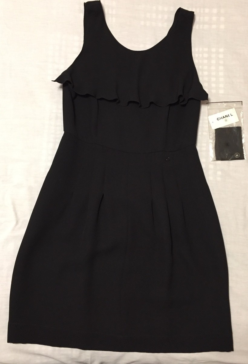 chanel short black dress Little Black Dress. 1925-1968