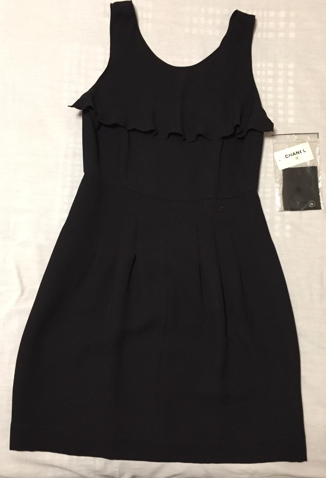 Autentico Abito Chanel Piccolo Nero Logo CC. Taglia 40