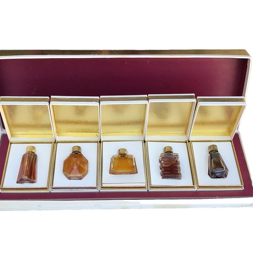 Surrender Sachet Dry Perfume 1oz Bottle by Ciro Vintage