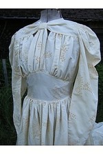 Vintage Antique 1940's Beautiful Wedding Gown flock design Unique 36-26-72