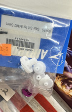 AIRTRONICS 99465 Servo Gears for: 94102