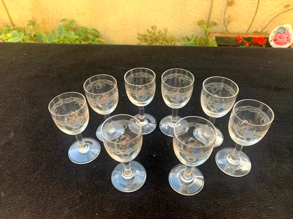 8 Anciens Verres en Cristal Cave à Liqueur Napoléon III - Photo 4/4