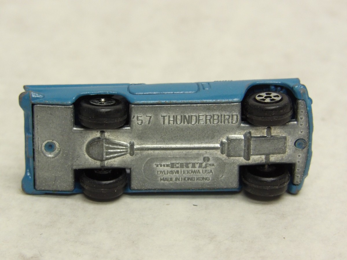 ERTL '57フォードTバード当時物 ヴィンテージミニカー1/64 海外物レア ERTL 1957 '57 Ford Thunderbird Diecast Car 1/64 Scale Blue