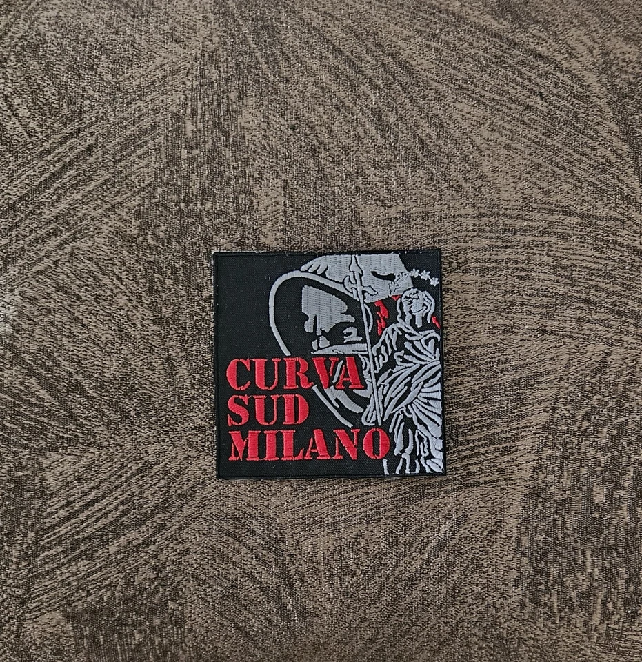 Patch Toppa Banditi Curva sud Milan Ricamata TERMOADESIVA o Cucire 9x9 CM