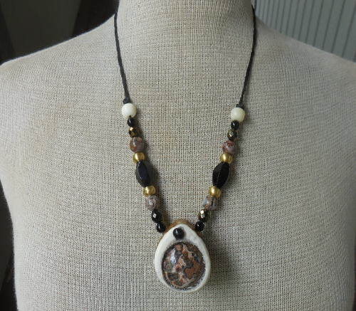 Leopard Skin Jasper Antler Pill Box Stash Necklace with Onyx Adjustable Length - Picture 5 of 11