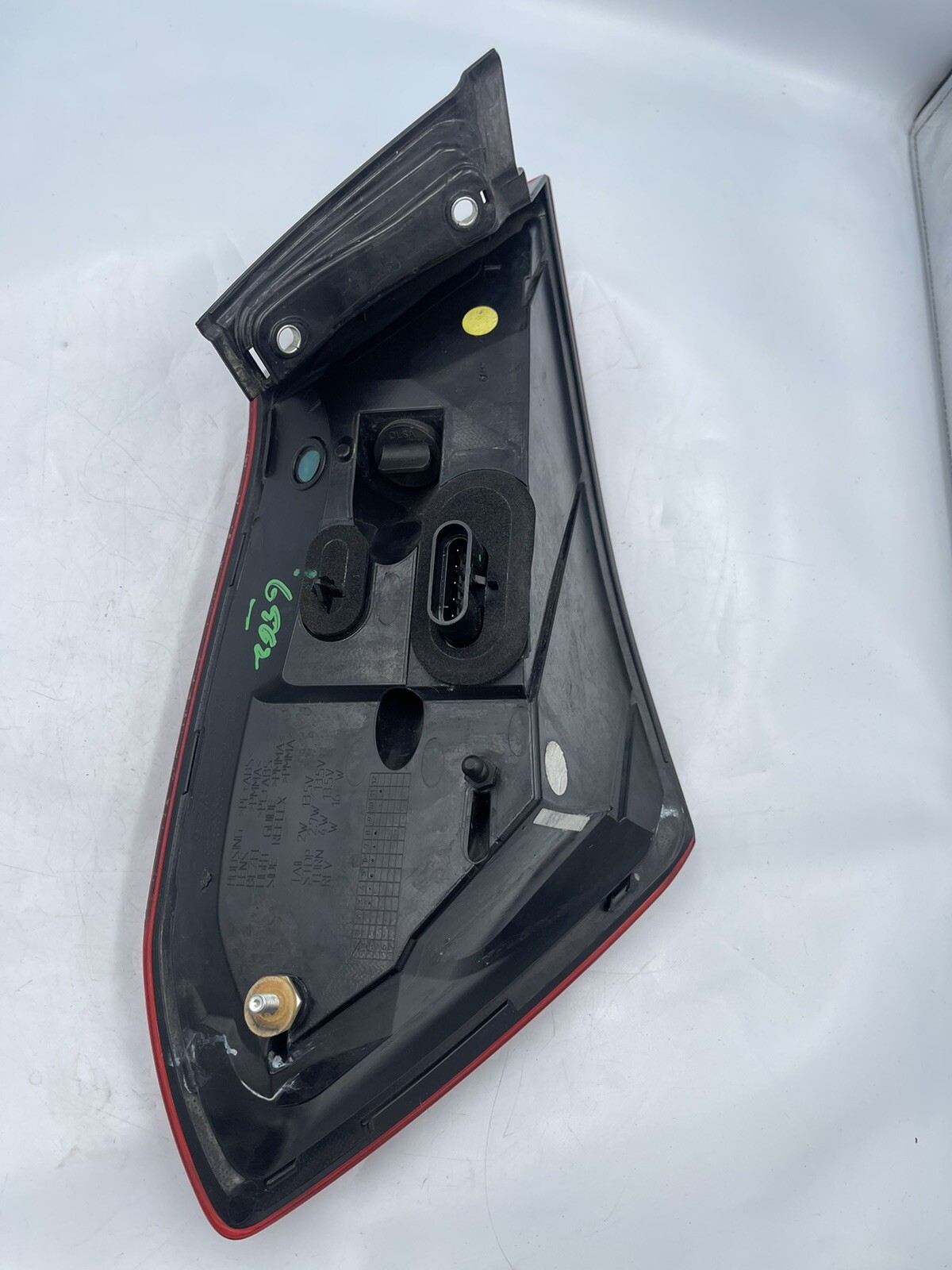2014-2021 MASERATI GHIBLI REAR RIGHT QUARTER PANEL OUTER TAIL LIGHT LAMP OEM