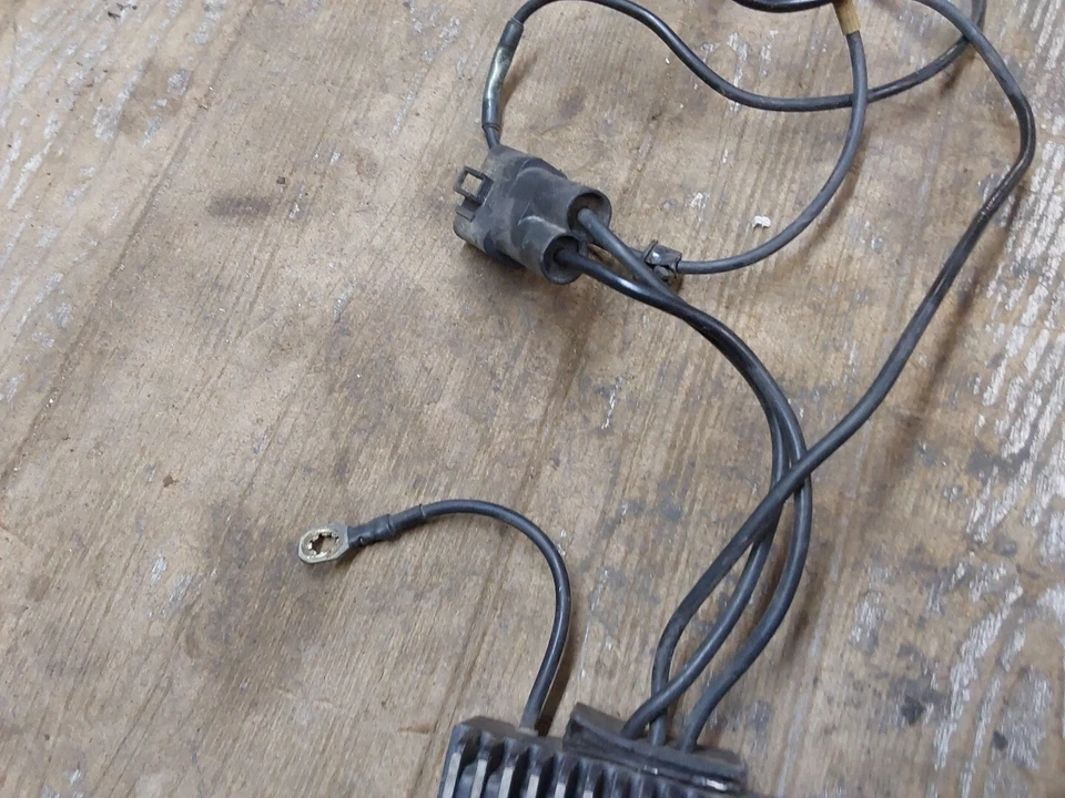 Harley-Davidson Dyna Wide Glide 1999 1993-1999 rectificador de voltaje eléctrico Foto 4 de 4