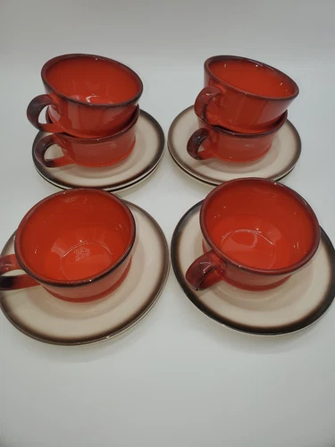 (6) VTG MID CENTURY METLOX POPPYTRAIL VERNON RED ROOSTER COFFEE CUPS  & SAUCERS