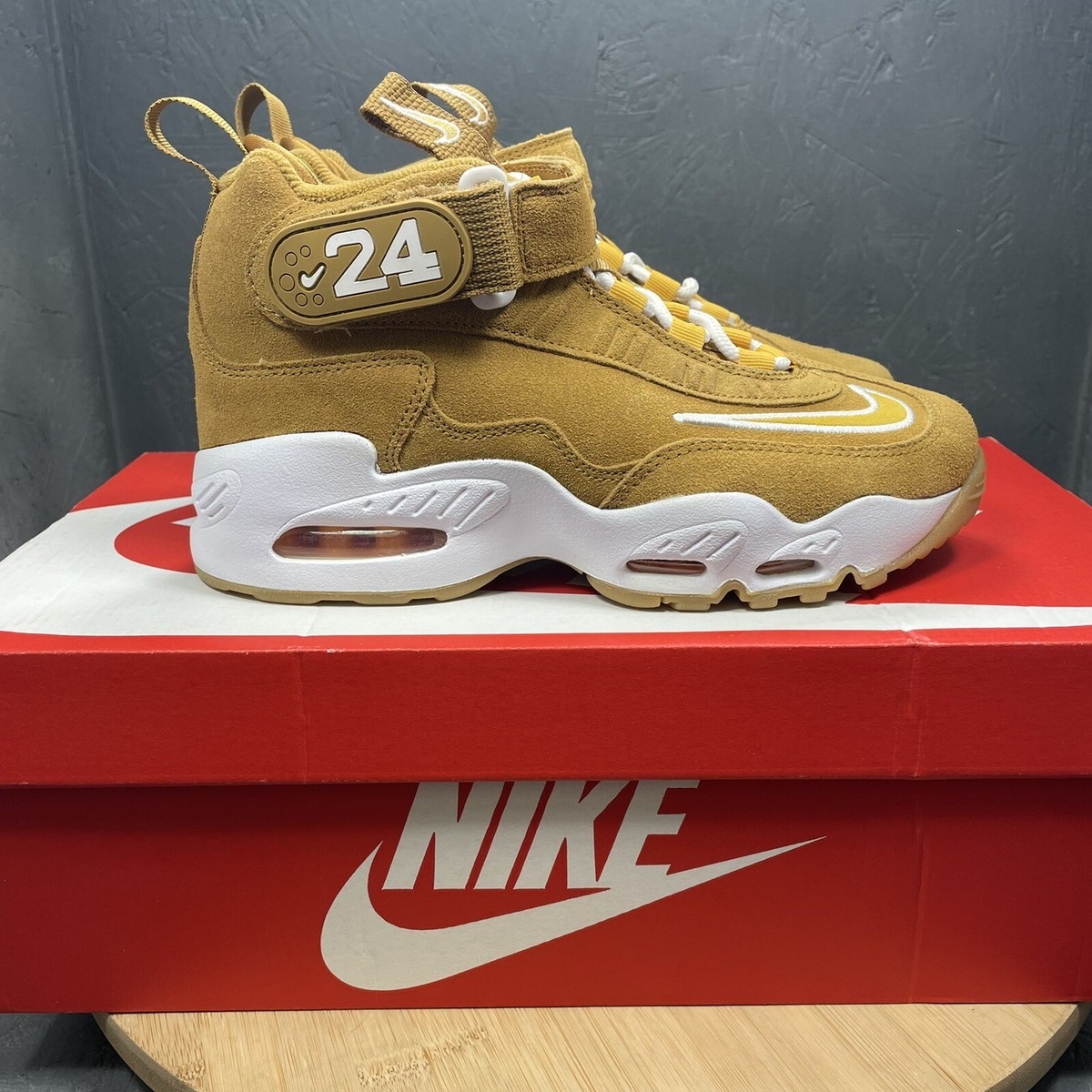 Nike Air Griffey Max 1 (GS) Size 5.5Y D06685-700 Wheat Tan