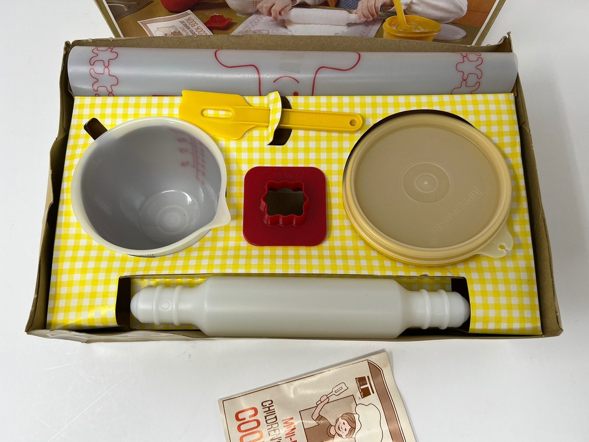 Tupperware まとめ売り Tupperware 2022 Special | Tupperware catalogue | Tupperware