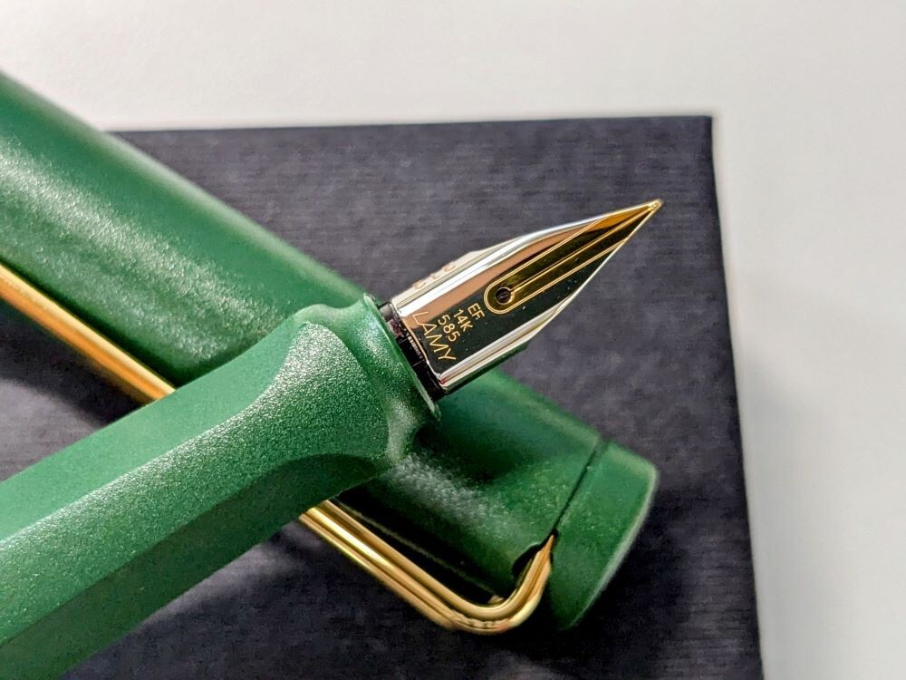 LAMY Safari Field Green Gold Clip Fountain Pen 14K Nib EF Limited