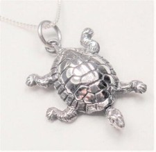 STERLING SILVER NAUTICAL SEA TURTLE SWIMMING DOWN SEA LIFE PENDANT NECKLACE