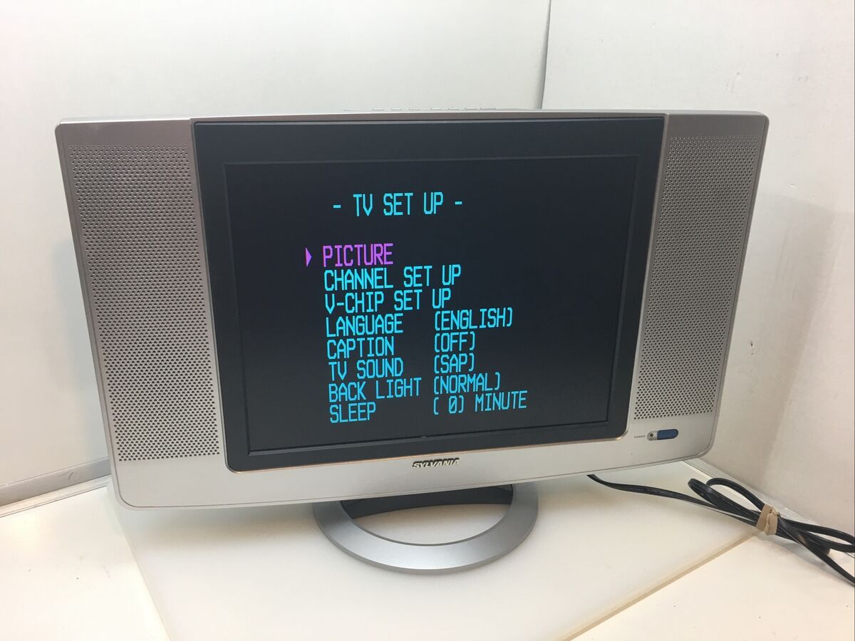 Sylvania 15” LCD Color TV Model 6615 LF Retro Gaming No Sylvania 15” LCD Color TV Model 6615 LF Retro Gaming No