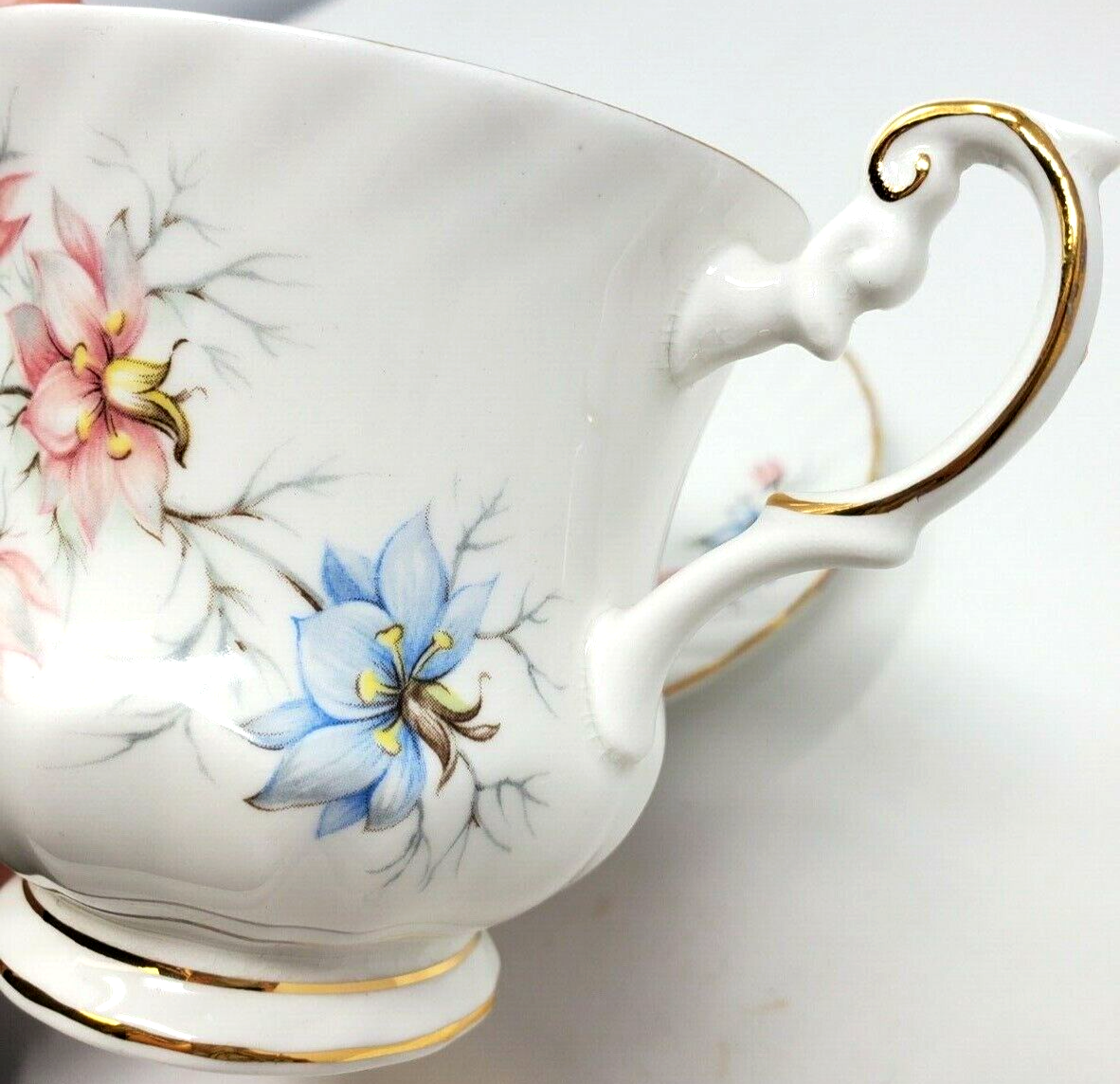 VTG Queen's Rosina Fine Bone China Floral Flower Gold Trim