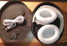 Bose QuietComfort Wireless Noise-Cancelling Over-Ear Headphones - White Open box