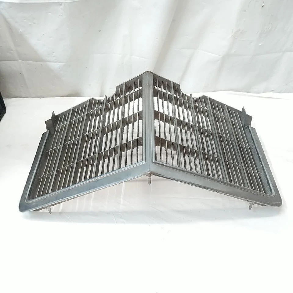 Pontiac 1972 Grand Prix Chrome Upper Front Radiator Grille Mesh OEM Used Factory - Image 2 of 4