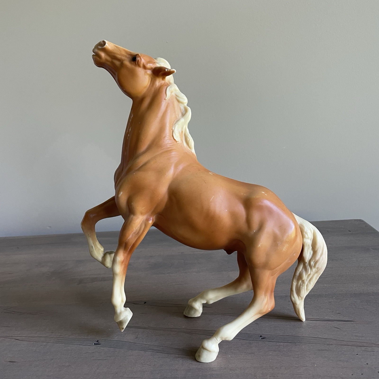Breyer Horse Semi Rearing American Mustang #118 Traditional Model SHRINKY? *Read