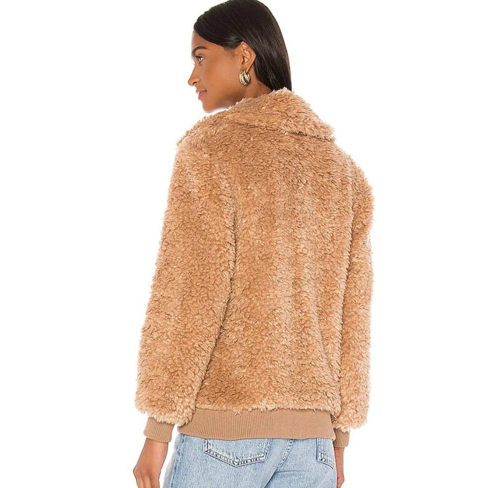 Chaqueta BB Dakota para mujer grande marrón camel difusa piel sintética peluche o no bombardero Foto 2 de 4