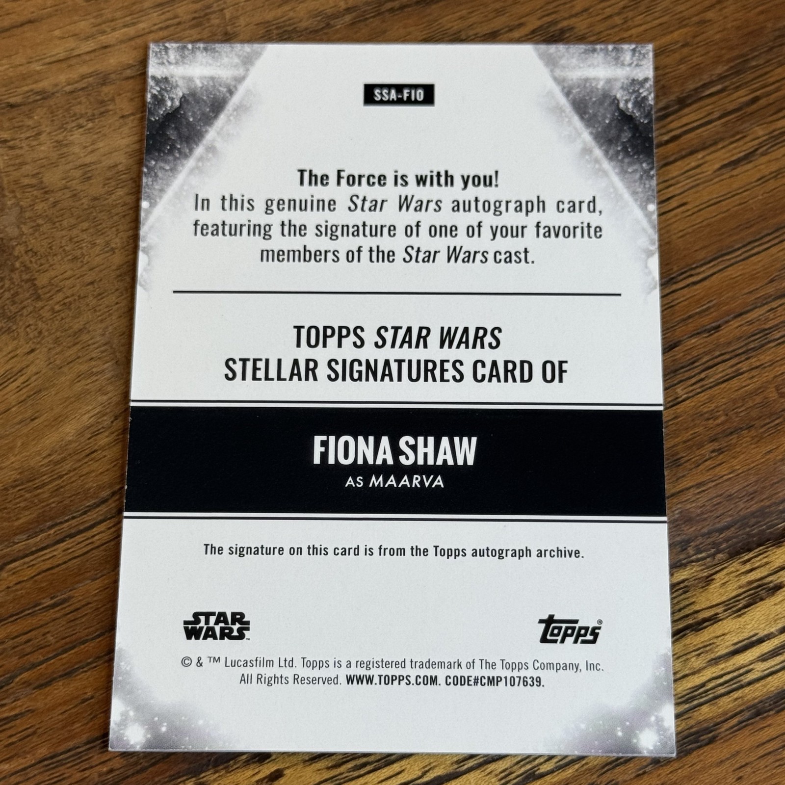Fiona Shaw Maarva Andor 2025 Topps Star Wars Smugglers Outpost BLUE /25 AUTO FIO view 2