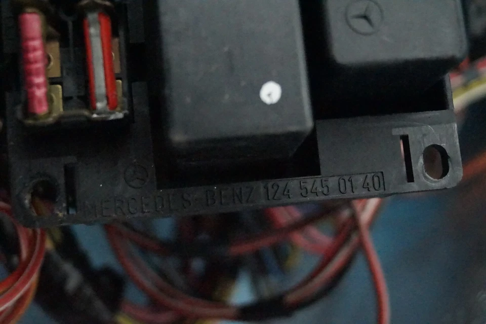 ✅ 1987 Mercedes Benz 300D 300TD различные реле жгута проводов кабины двигателя OEM - Изображение 4 из 4