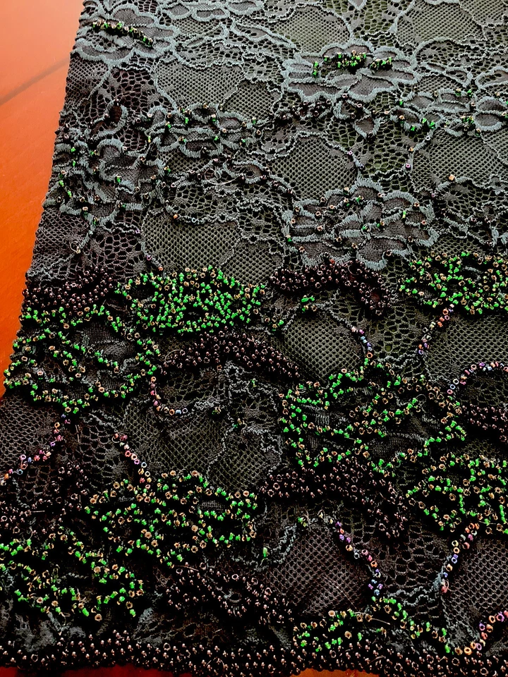 Unique dark green  table runner .D&H - Image 3 of 4