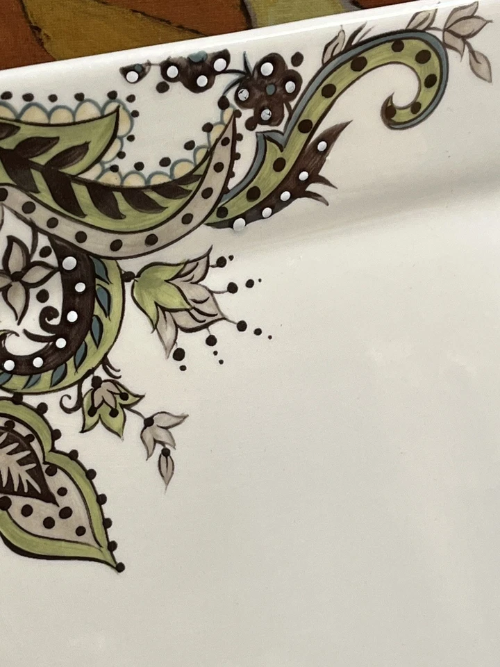 Tabletops Gallery Angela Green Embossed Paisley 7 Square Dinner Plates 10 1/2" - Image 4 of 4