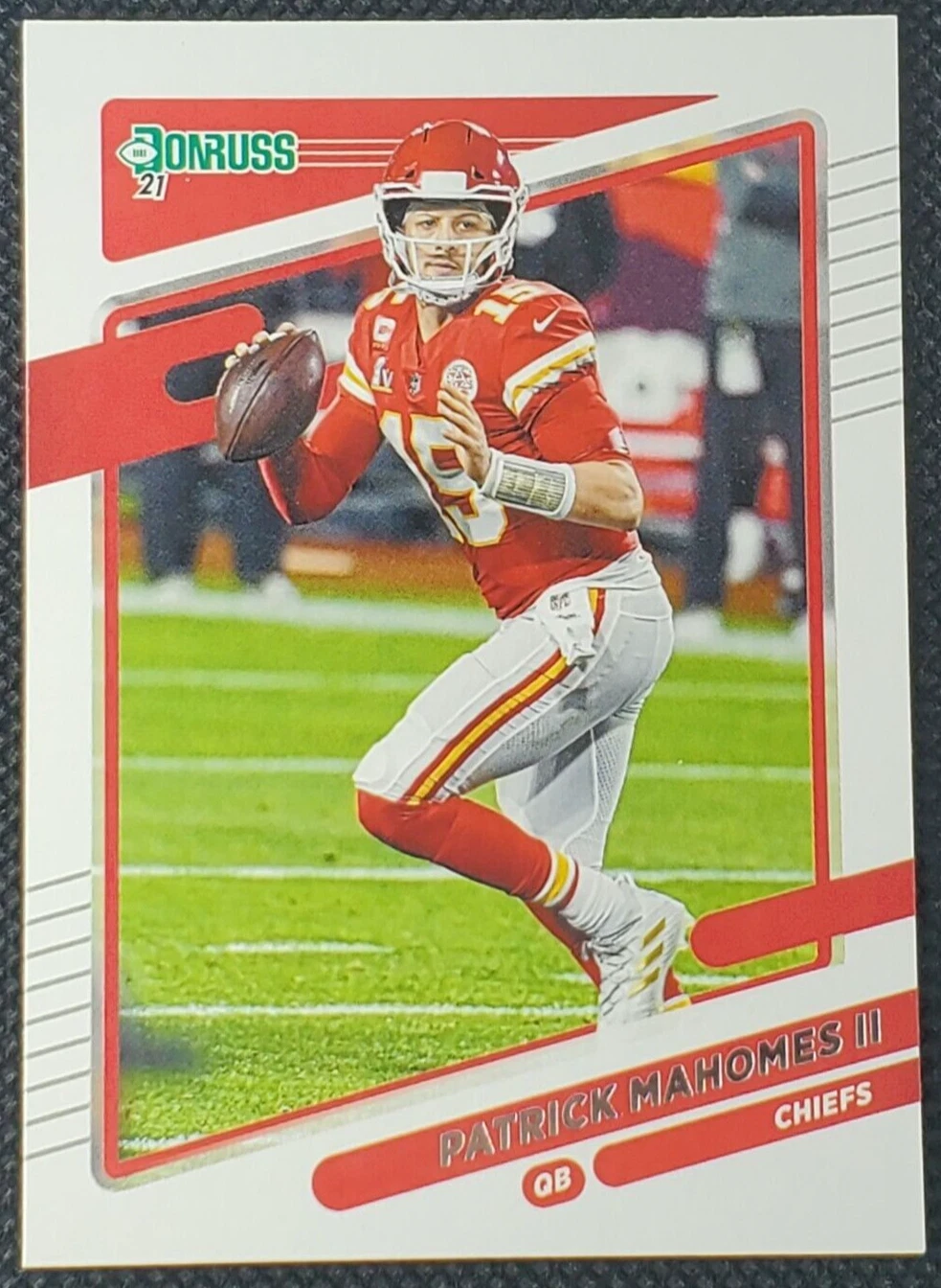 Patrick Mahomes trading card