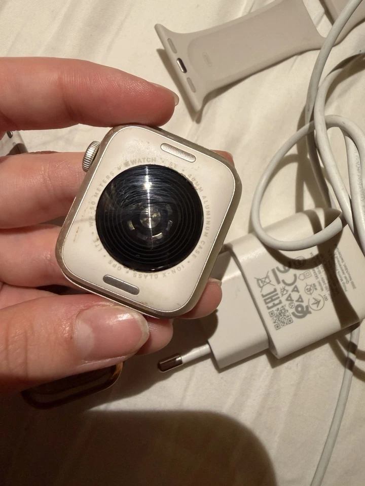 Apple Watch SE 2 · 42 mm · GPS, foto 2 di 5