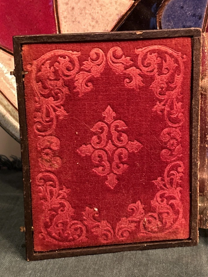 Tintype of Elderly Couple in Case - Embossed Thermoplastic Union Case - Image 3 of 4