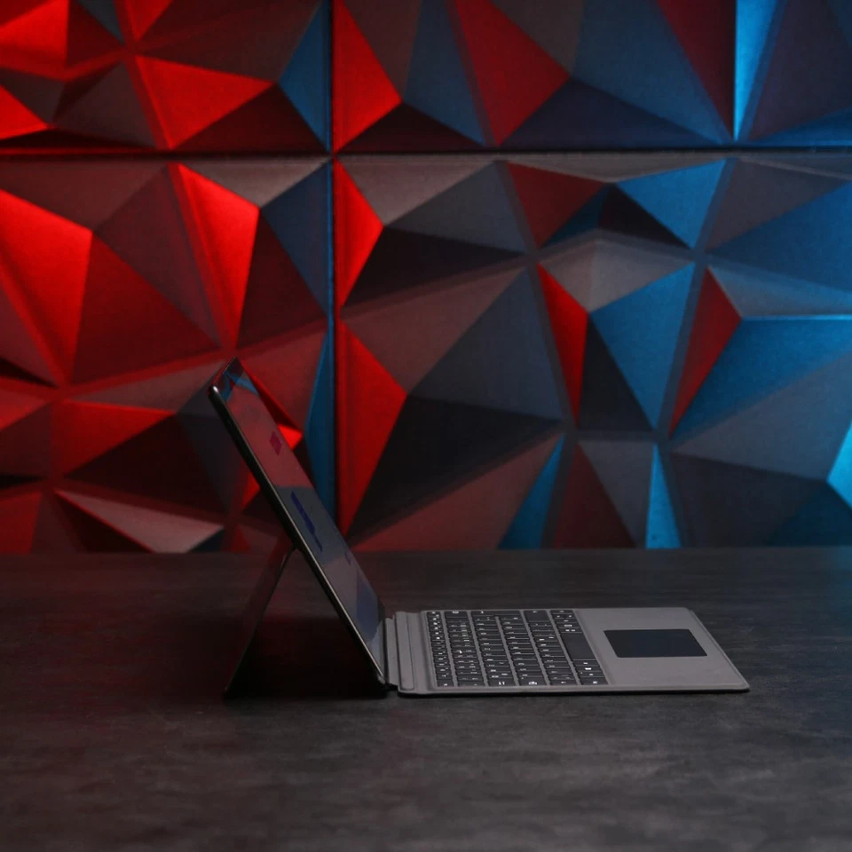 Microsoft Surface Pro X Tablet // Microsoft SQ1, 8 GB RAM, 256 GB SSD, LTE - Bild 2 von 4