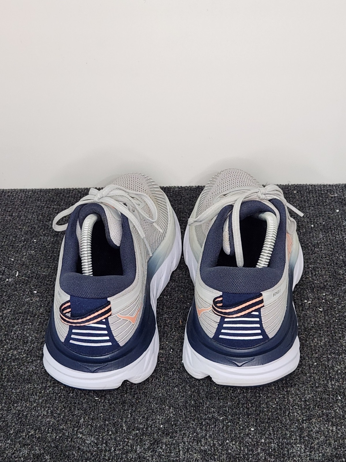 Hoka One One Womens Bondi 7 Gray Running Shoes Sneakers Size 9.5 thumbnail 6