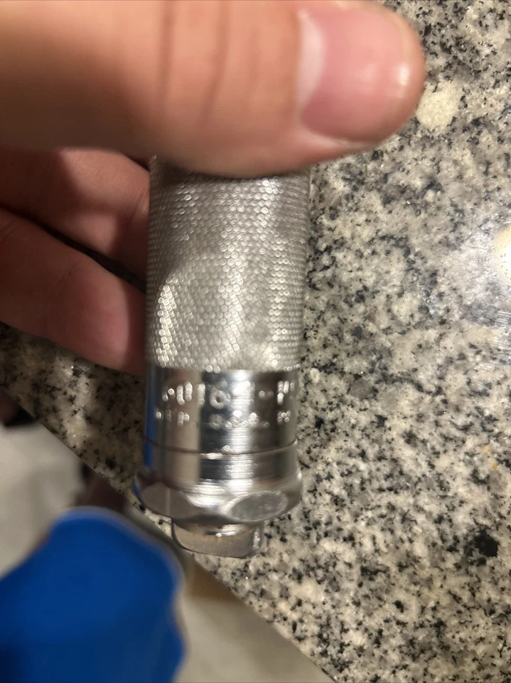 Proto Professional USA Lot of 6 Large Sockets And A Small One With 6016 Ratchet - Image 3 of 4