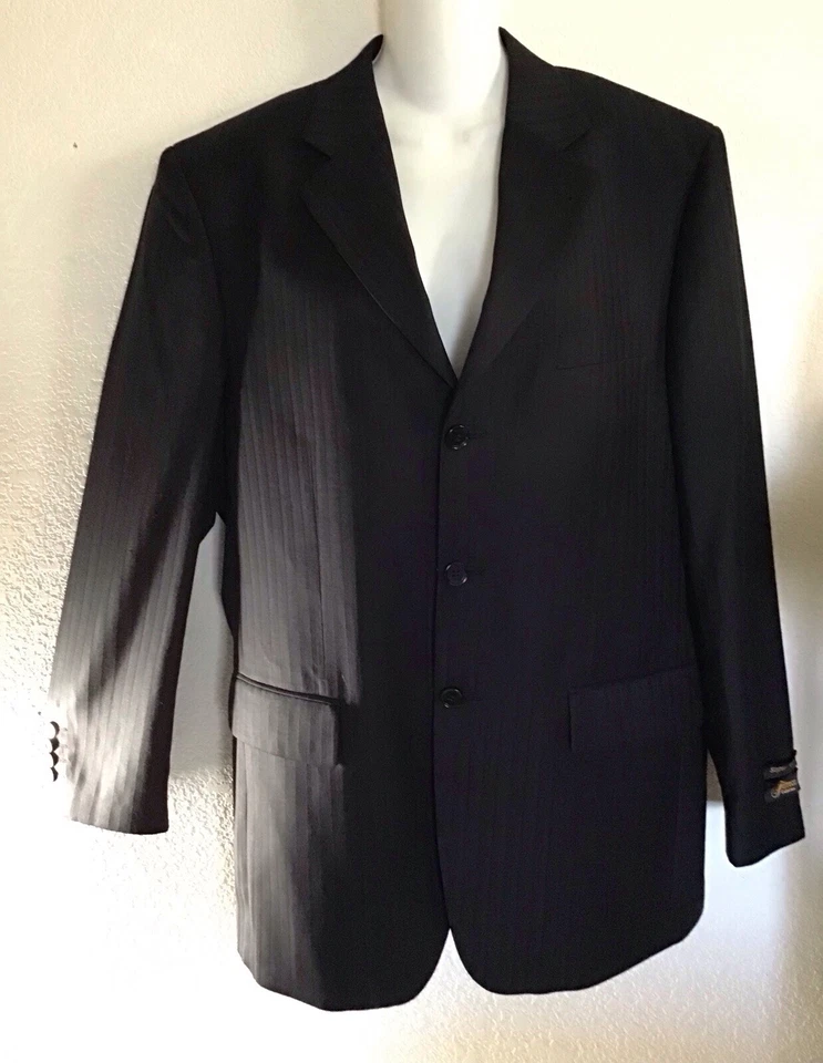 Casaco esportivo masculino Ferrecci. Novo com etiquetas ainda nas mangas. Tamanho 38R - Imagem 4 de 4