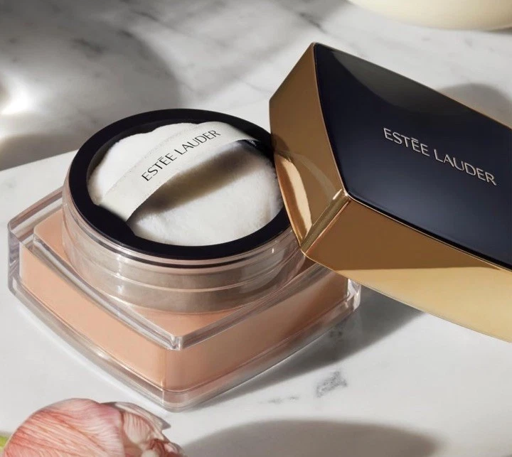 Estée Lauder Double Wear Sheer Flattery Loose Setting Powder | - Image 2 of 2