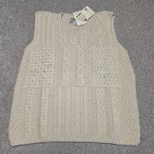 Vintage Carraig Donn Womens Aran Cable Knit Wool Sweater Vest Ireland Deadstock