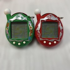 BANDAI Super Enjoy Tamagotchi Plus Christmas Red Green Winter Super 2 Tama Set