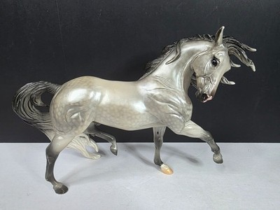 Breyer Reeves Dapple Grey Horse Figurine Alltech FEI World Equestrian Games 2010