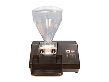 Mono Automatic Donut Jammer With Oled Screen comes with 2 hoppers