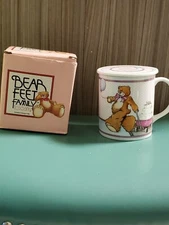 howard design 1985 bear feet family toscany porcelain covered mug