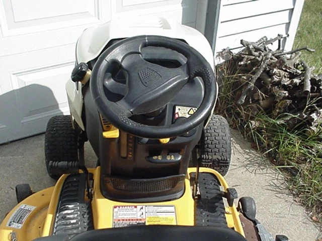 Газонокосилка-трактор Cub Cadet LTX1046VT 23 л.с. ХОРОШАЯ - Изображение 3 из 4
