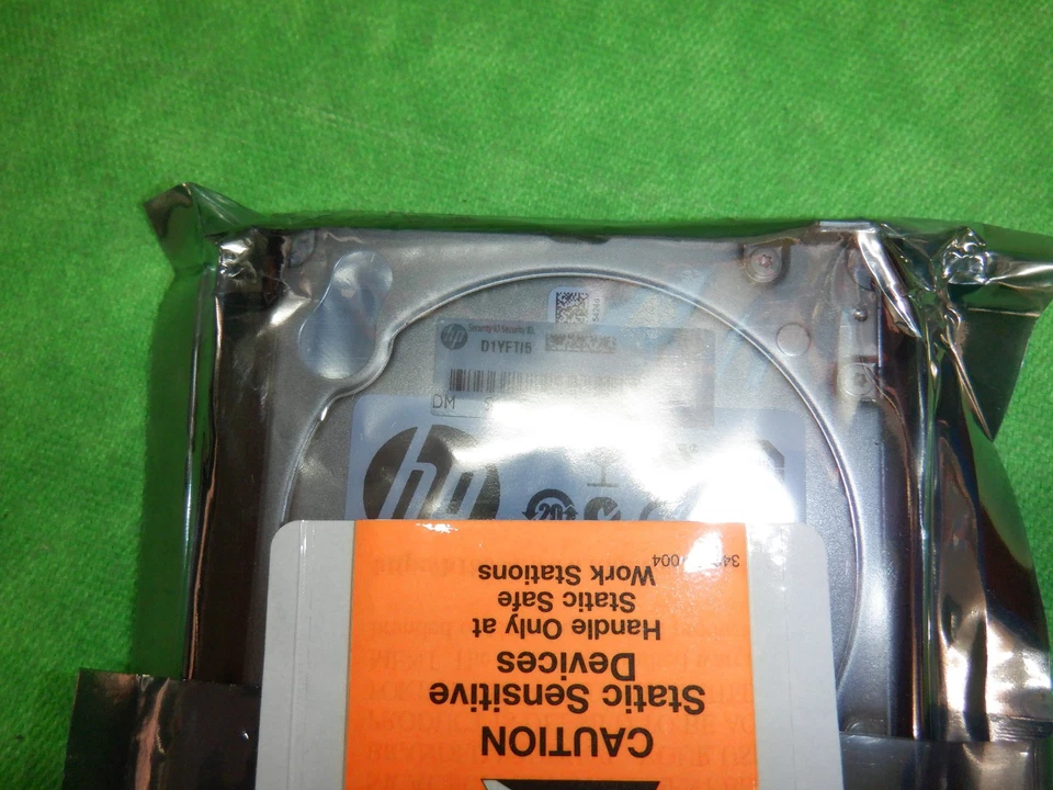 HP 600 GB 2.5 10K SAS 653957-001 Server HD EG0600FCVBK w/caddy   NEW - Image 4 of 4