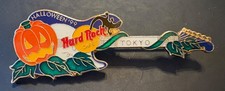 HARD ROCK CAFE TOKYO GUITAR PIN
