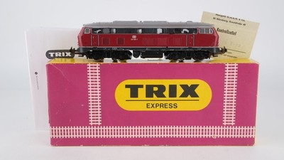 Trix Express H0 2259 Diesellok BR 218 005-7 DB 3 Leiter Gleichstrom