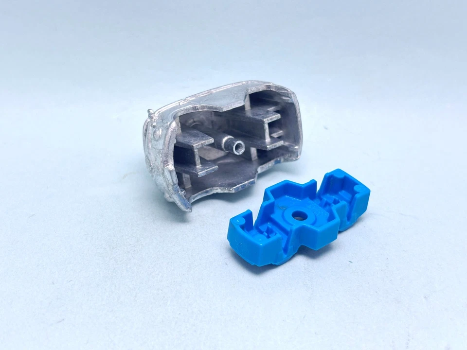 Autobús furgoneta hippie Volkswagen Disney Pixar VW 1:72 sin ruedas Foto 3 de 3