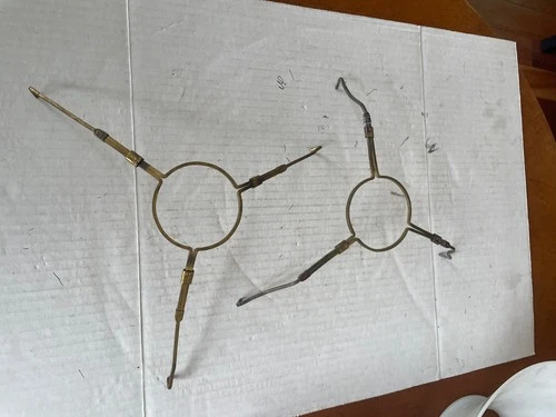 Pr Brass Lamp Shade Holders adjustable 2 1/8-2 1/4" Burner opening