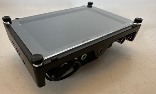 TV Logic VFM-056W 5,6'' Monitor - Schutzschirm + Kabel + Abdeckung + Sonnenhaube - Bild 2 von 7