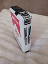 Marlboro CIGARETTES  METAL  CASE  + GAS   LIGHTER  NOT WORK  - FREE SHIPPING